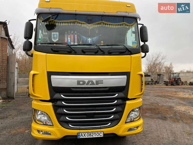 Контейнеровоз DAF XF 2015 в Славянске