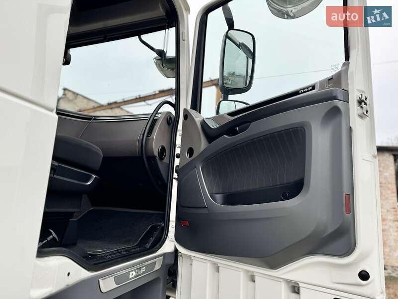 Тягач DAF XF 2017 в Ровно