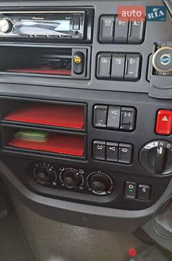 Тягач DAF XF 2015 в 