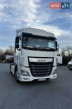 Тягач DAF XF 2015 в 