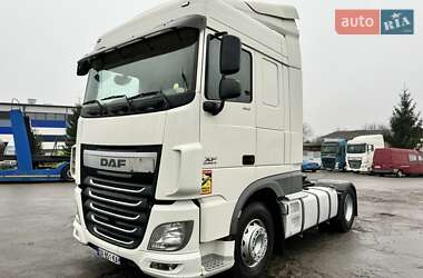 Тягач DAF XF 2015 в Ровно