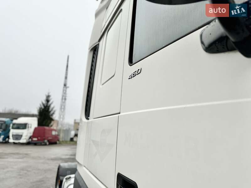 Тягач DAF XF 2015 в Ровно