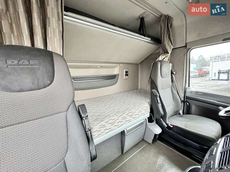 Тягач DAF XF 2015 в Ровно