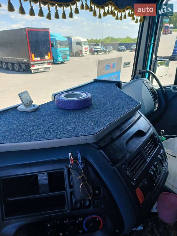 Тентованый DAF XF 2005 в Львове