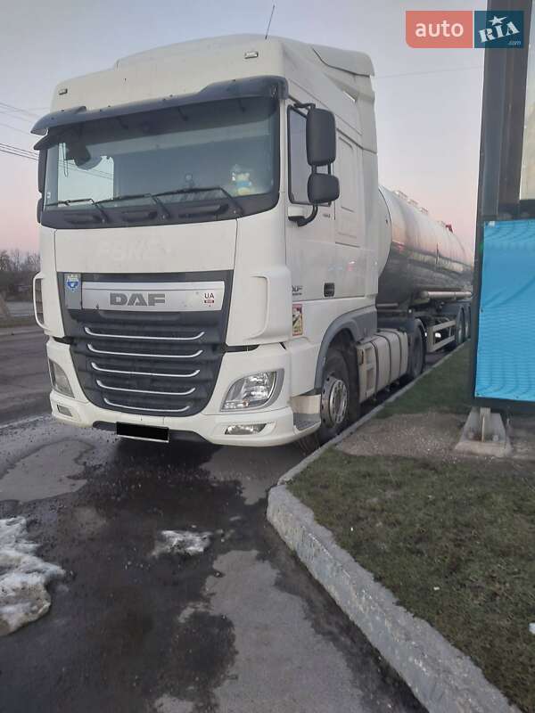 Вантажний фургон DAF XF 2016 в Львові