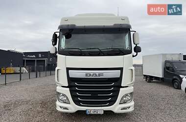 Тягач DAF XF 2015 в 