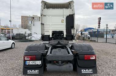 Тягач DAF XF 2015 в 