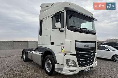 Тягач DAF XF 2015 в 