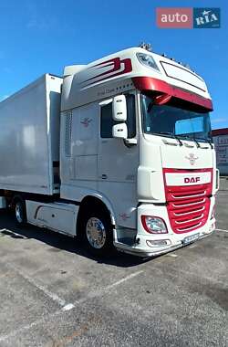 Тягач DAF XF 2016 в 