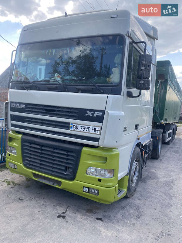 Зерновоз DAF XF 2003 в 