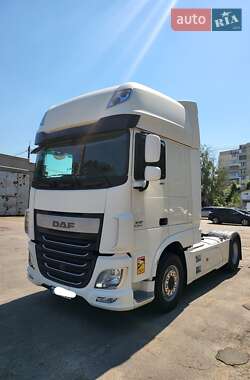 Тягач DAF XF 2015 в 