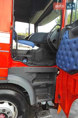 Тягач DAF XF 2000 в 