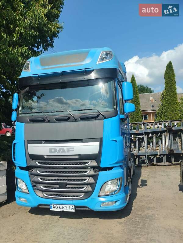 Тягач DAF XF 2015 в Иршаве