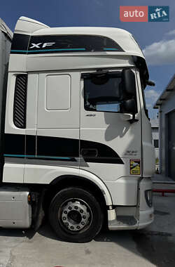 Тягач DAF XF 2015 в 