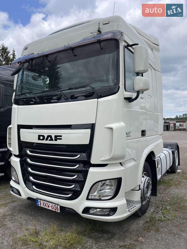 Тягач DAF XF 2015 в 