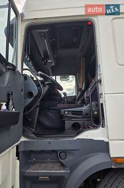 Тягач DAF XF 2001 в 