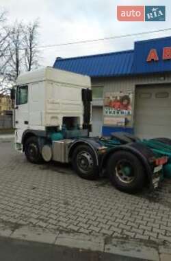 Тягач DAF XF 2001 в 