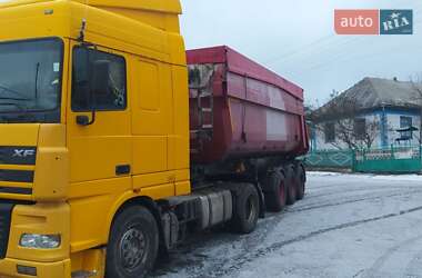 Самосвал DAF XF 2003 в Гайвороне