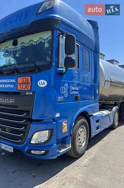 Тягач DAF XF 2015 в 