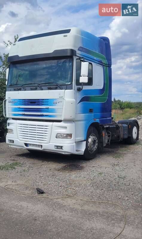 Тягач DAF XF 2004 в 