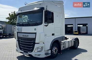 Тягач DAF XF 2015 в 