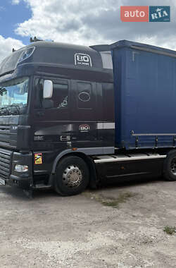 Тягач DAF XF 2011 в 