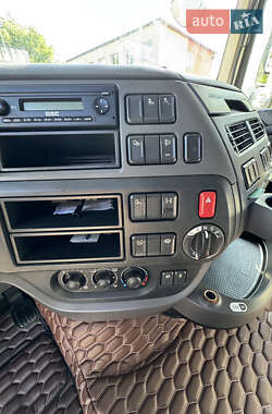Тягач DAF XF 2014 в 