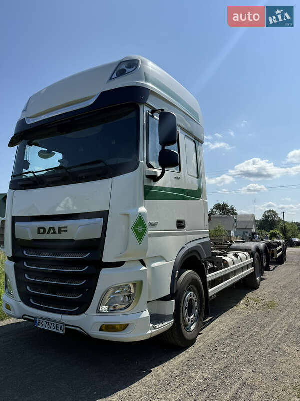 Контейнеровоз DAF XF 2020 в Рівному фото Контейнеровоз DAF XF 2020 в Рівному