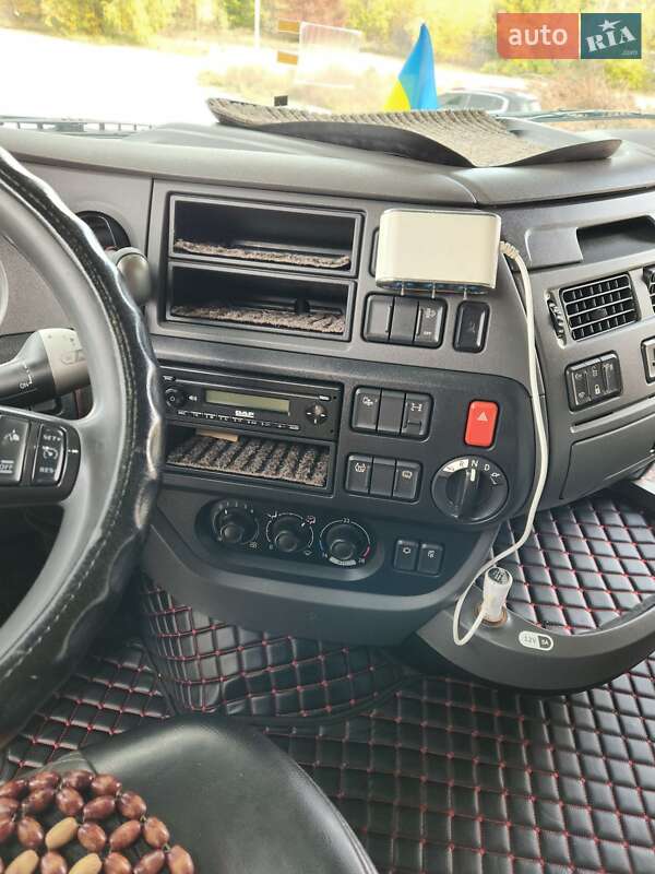 Тягач DAF XF 2014 в Ромнах