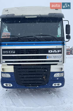 Тягач DAF XF 1999 в Староконстантинове