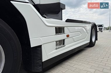 Тягач DAF XF 2023 в Дубні