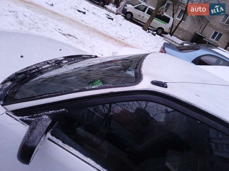 Седан Daihatsu Applause 1991 в Шептицькому