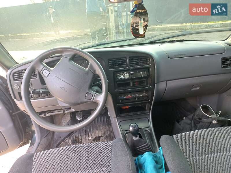 Седан Daihatsu Applause 1990 в Дніпрі