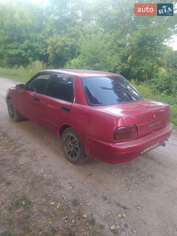 Седан Daihatsu Applause 1996 в Каменец-Подольском фото 4 Седан Daihatsu Applause 1996 в Каменец-Подольском