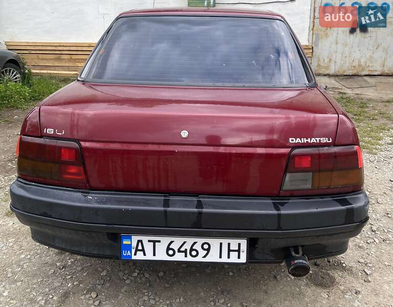 Ліфтбек Daihatsu Applause 1991 в Надвірній