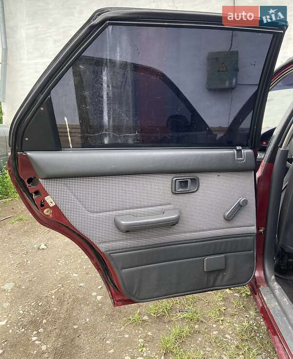 Ліфтбек Daihatsu Applause 1991 в Надвірній