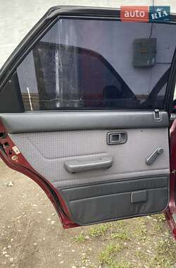 Лифтбек Daihatsu Applause 1991 в 