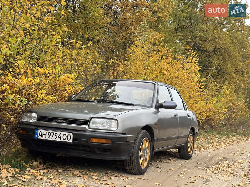 Лифтбек Daihatsu Applause 1991 в Киеве