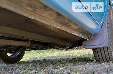 Хэтчбек Daihatsu Charade 1984 в 