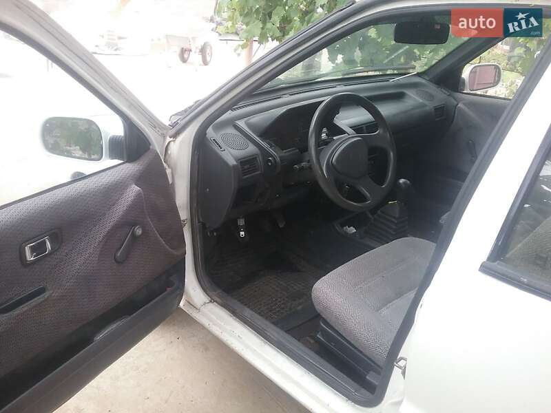 Хэтчбек Daihatsu Charade 1992 в Одессе