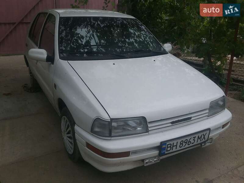 Хэтчбек Daihatsu Charade 1992 в Одессе