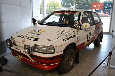Купе Daihatsu Charade 1990 в 