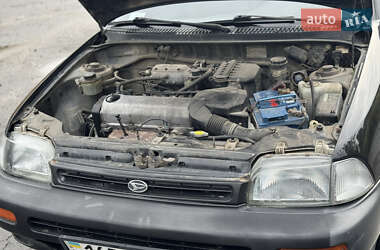 Седан Daihatsu Charade 1996 в 
