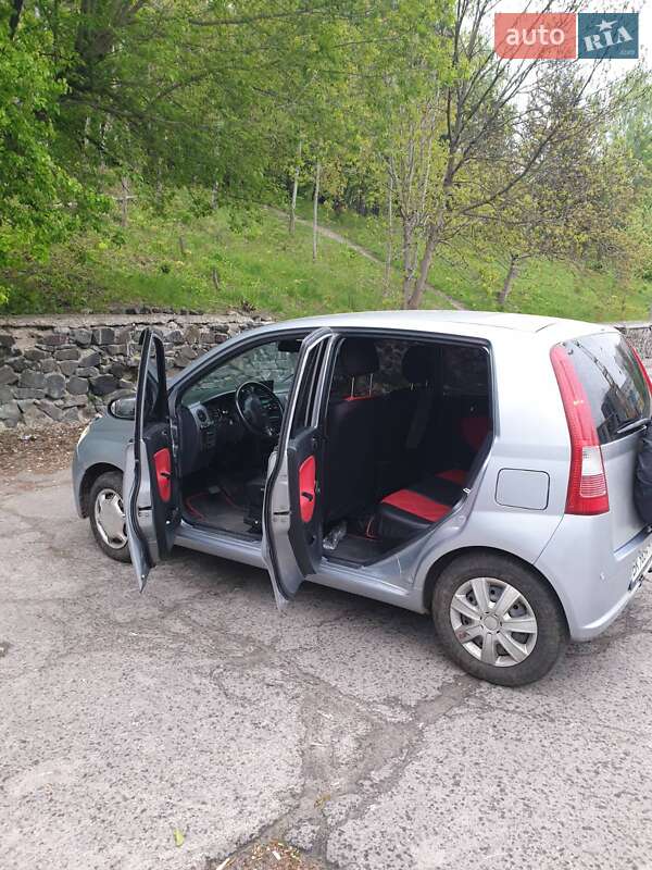 Хэтчбек Daihatsu Cuore 2005 в Ровно