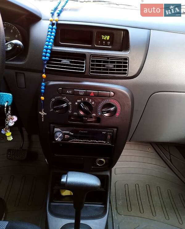 Хэтчбек Daihatsu Cuore 2006 в Первомайске