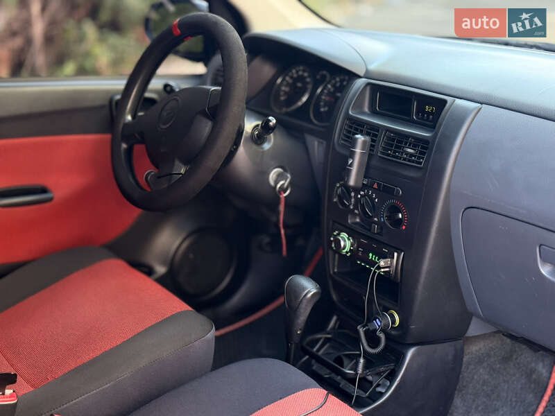 Купе Daihatsu Cuore 2006 в Львове