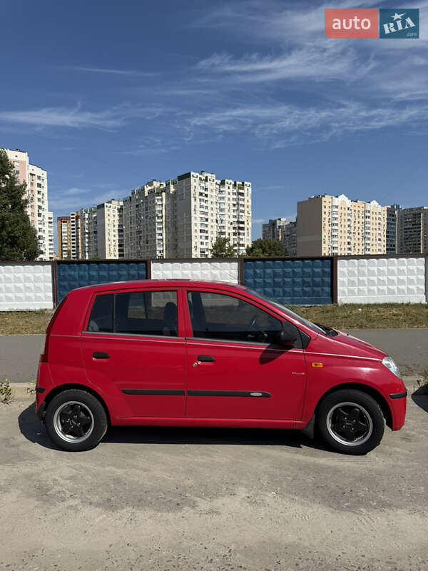 Хэтчбек Daihatsu Cuore 2003 в Киеве