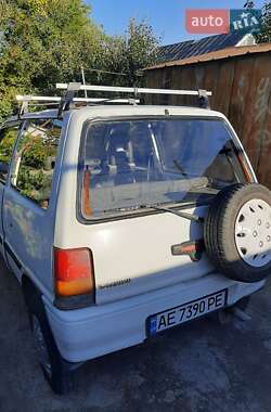 Хэтчбек Daihatsu Cuore 1988 в 