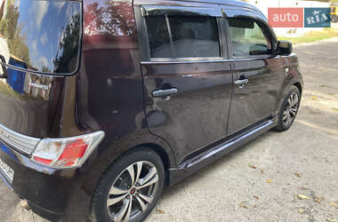 Минивэн Daihatsu Materia 2007 в 