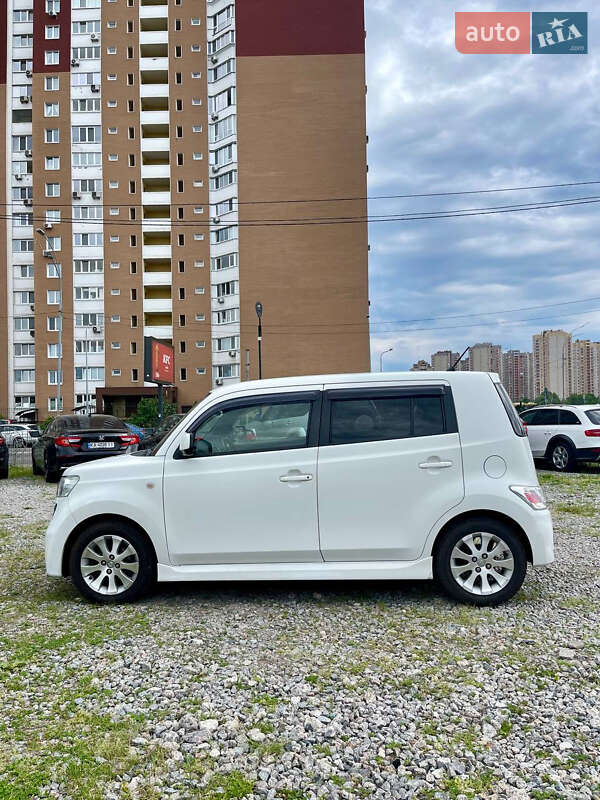 Хэтчбек Daihatsu Materia 2007 в Киеве